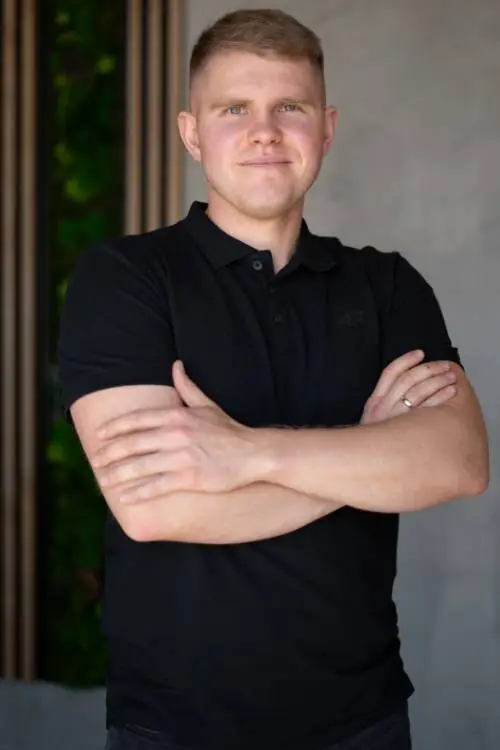 Paweł Świdnicki — Magister fizjoterapii, naturoterapeuta